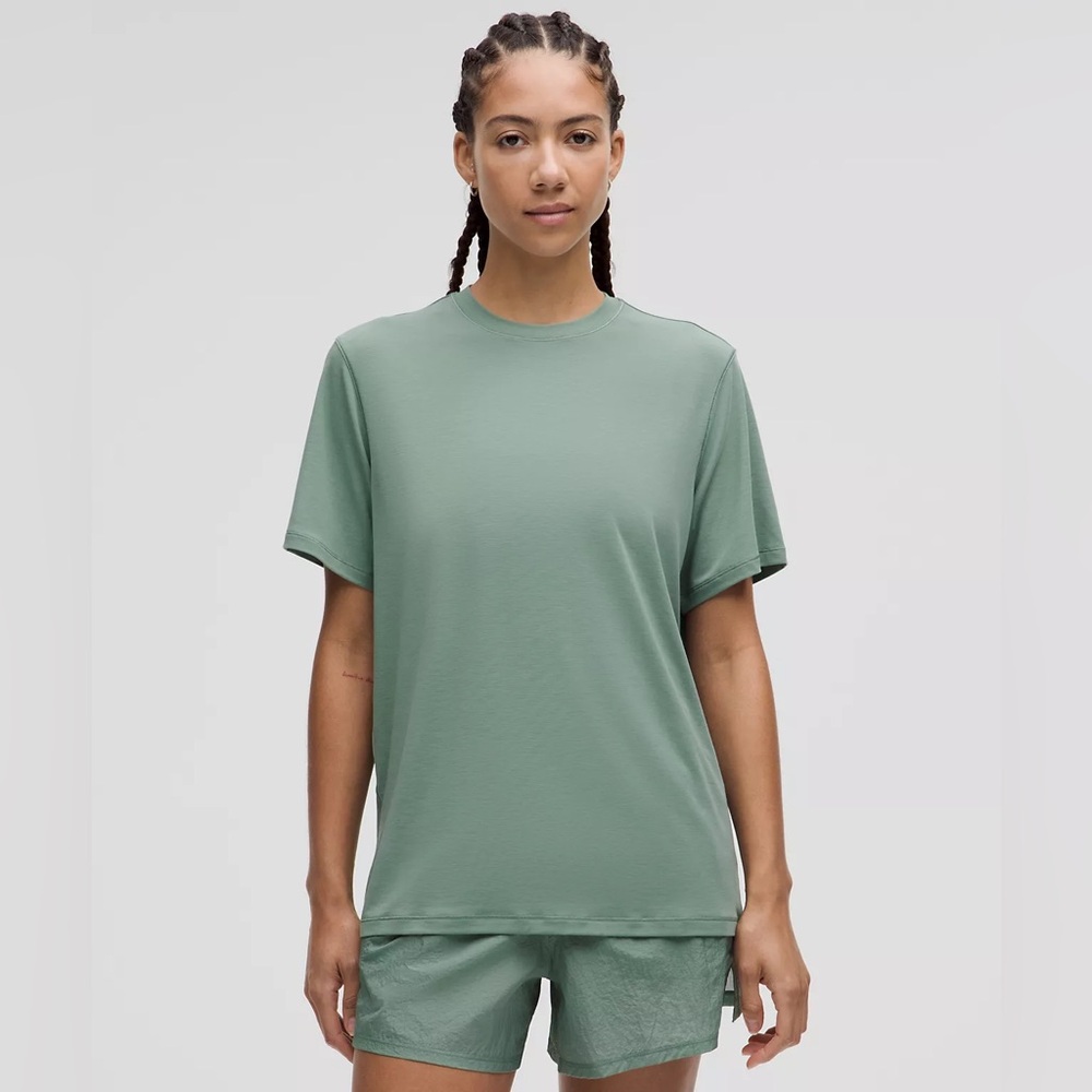Lululemon Jersey Training Short-Sleeve Shirt size 6